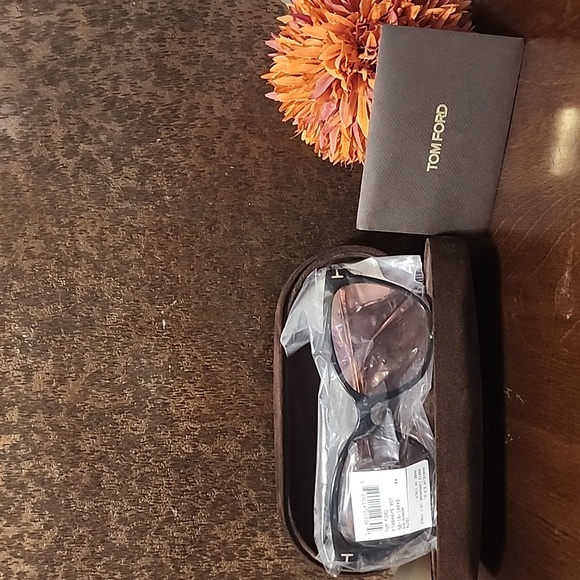 Tom Ford Sunglasses, New - Picture 8 of 9